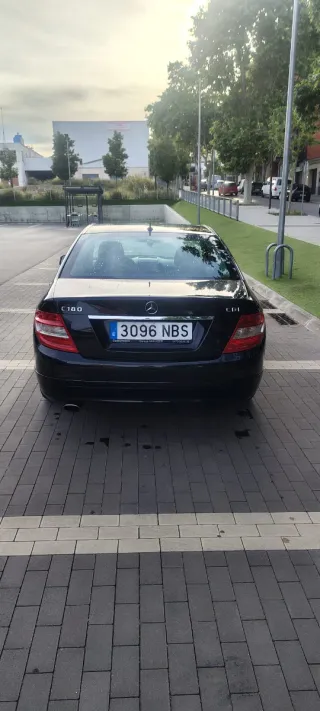 Mercedes-Benz Clase C 2011