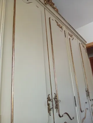 Guardaroba Veneziano Beige e Dorato