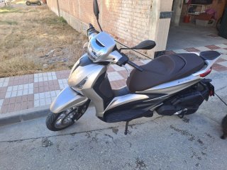 Piaggio Beverly 400cc hpee..