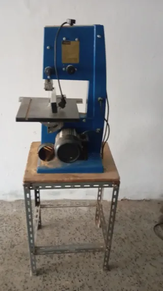 Sierra de cinta azul