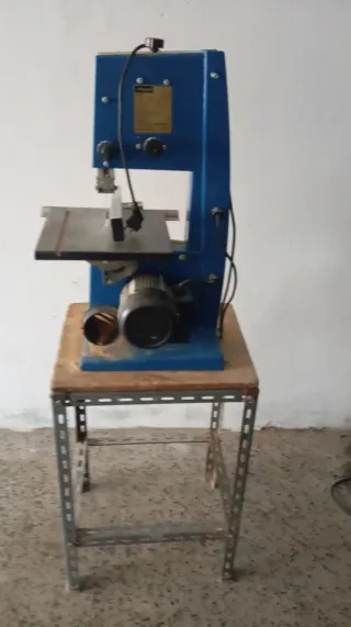 Sierra de cinta azul