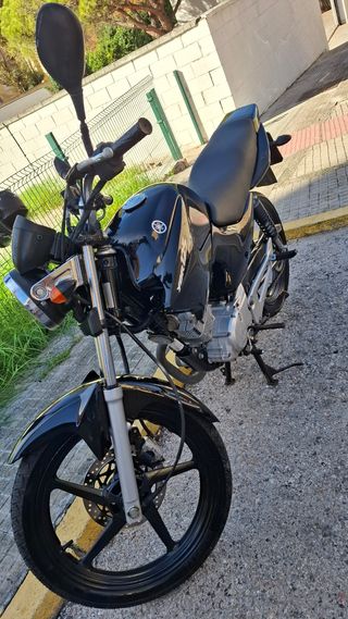 Moto Yamaha YBR 125