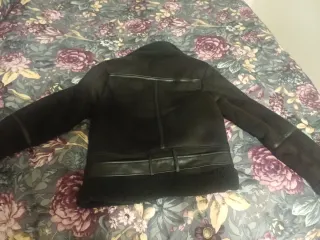 Chaqueta ante negra