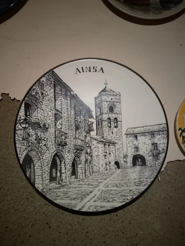 Plato decorativo Ainsa