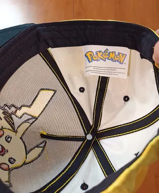 Gorra Pokémon Pikachu original broche strapback.