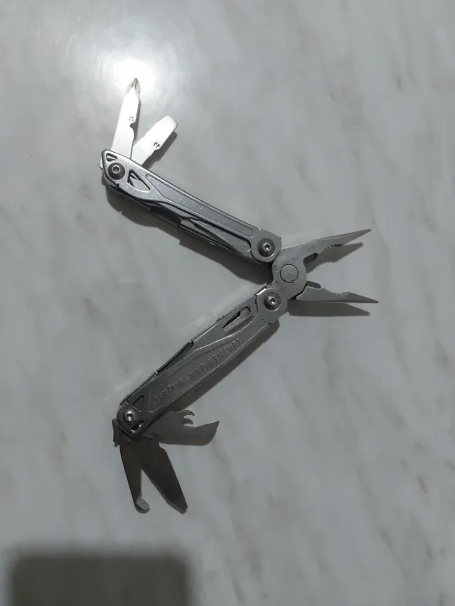 Leatherman wingman,