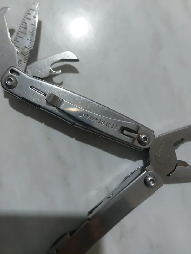 Leatherman wingman,