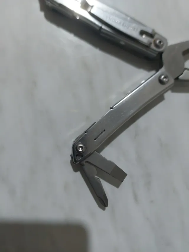 Leatherman wingman,