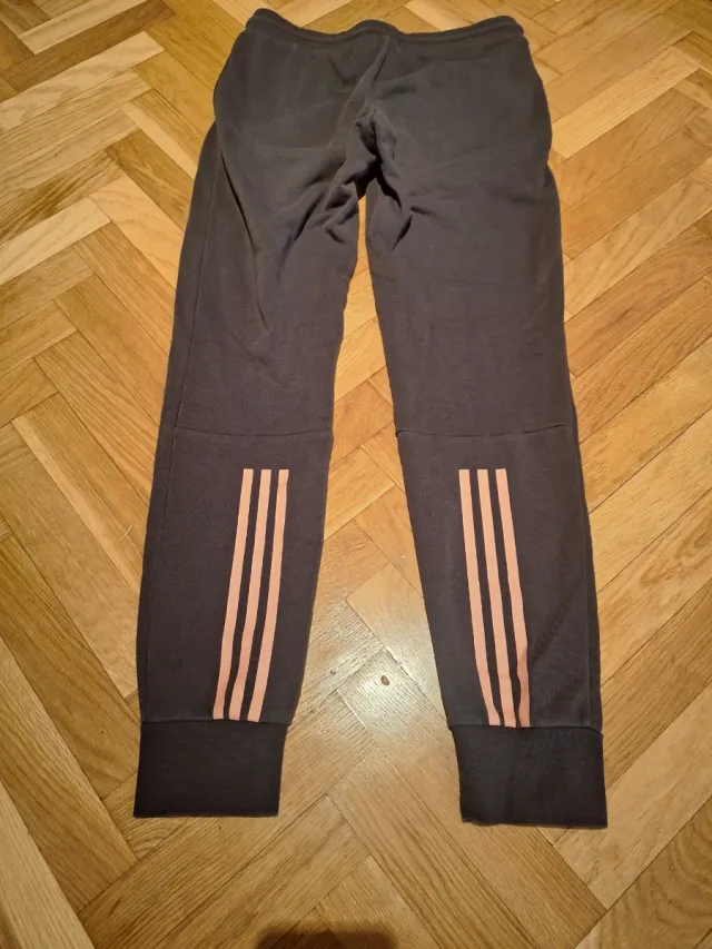 Pantalones chándal Adidas grises