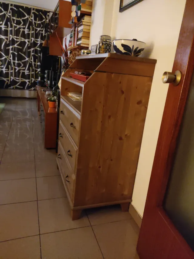 Cómoda de madera estilo rústico