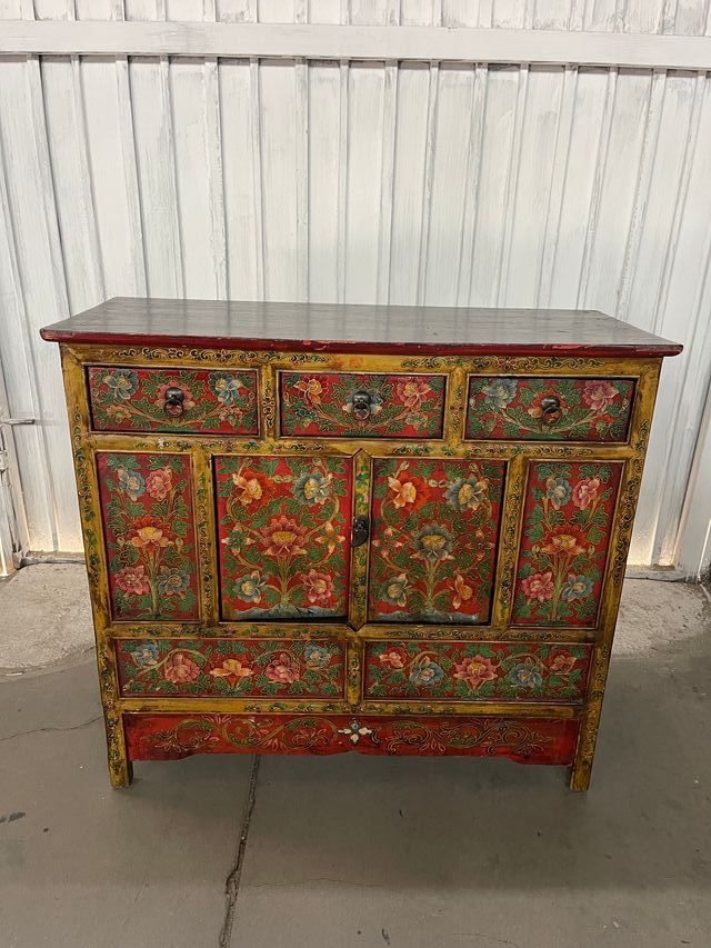 Cómoda tibetano restaurado madera pintada a mano