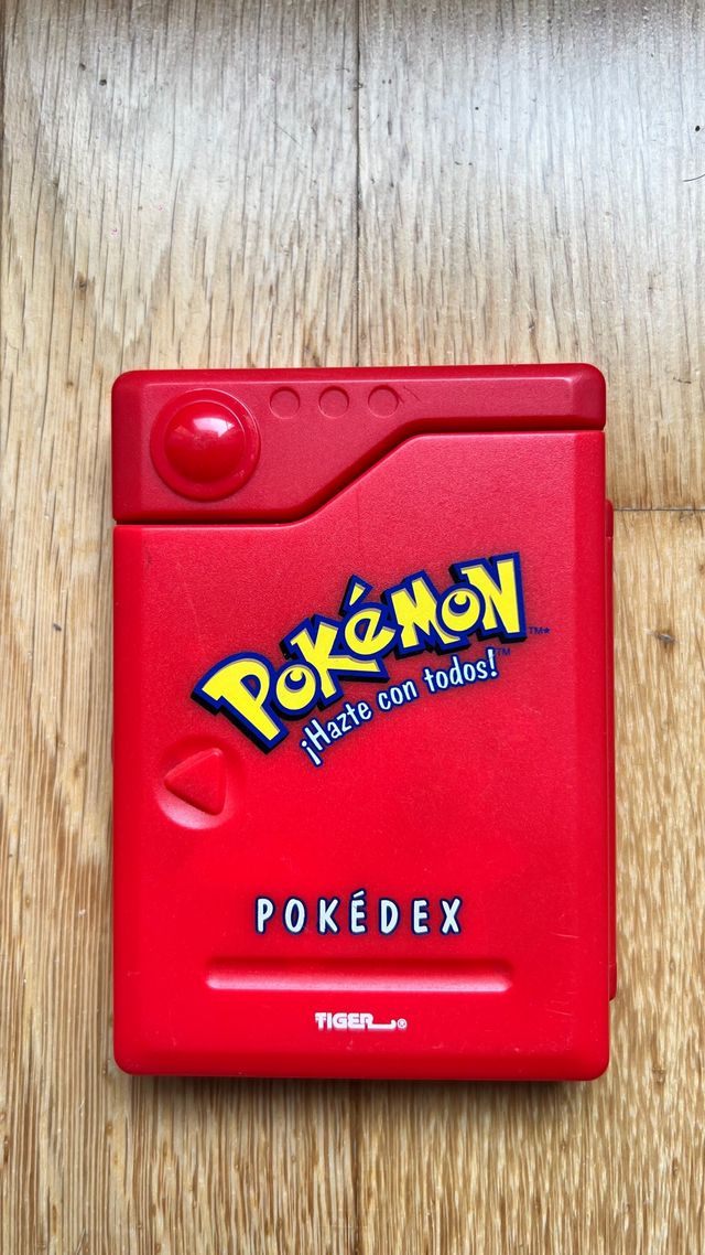 POKEDEX POKEMON TIGER ELECTRONICS