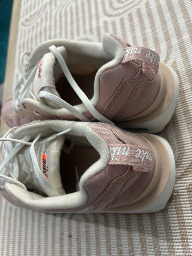 Zapatillas Nike Rosa y Blanco