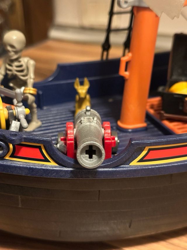 Barco Pirata Playmobil con Esqueleto y Cañón