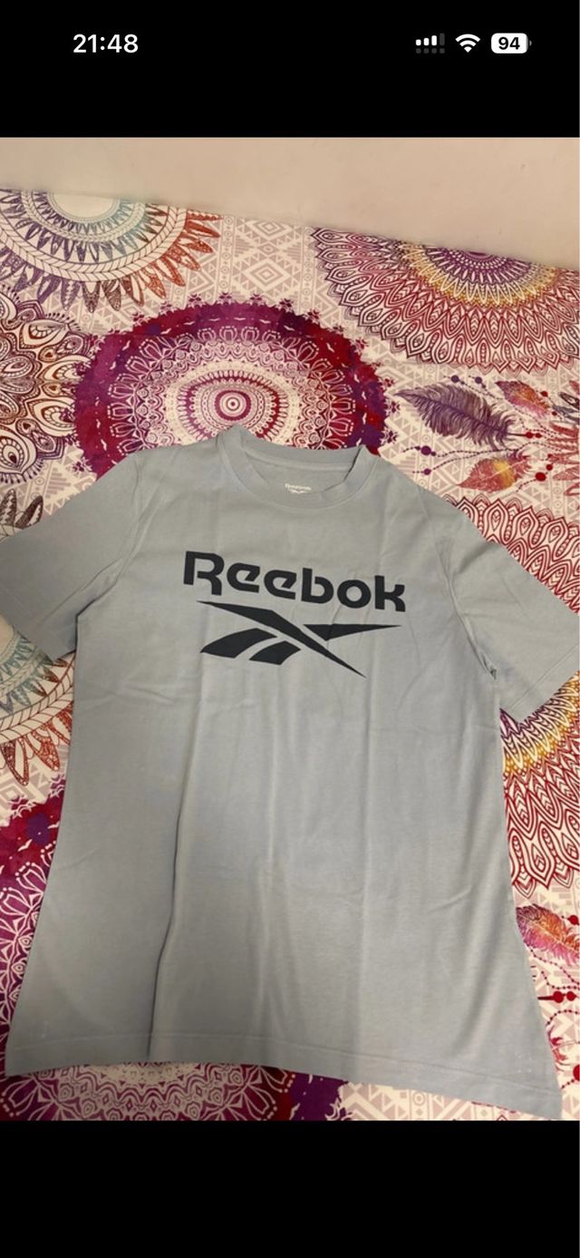 Camiseta Reebok azul claro