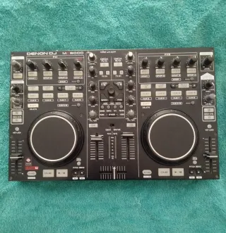Controladora DJ Denon MC3000 mas Pre Ampli Phono.