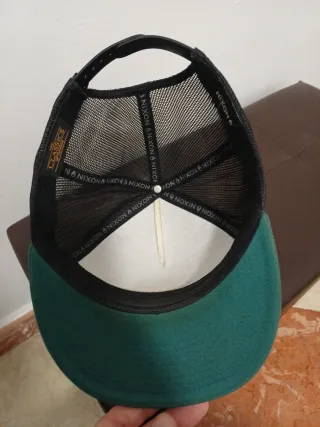 Gorra Nixon Plana Malla Verde Negra