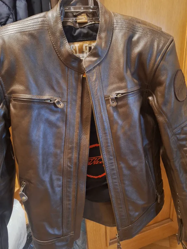 Chaqueta de cuero RST Moto
