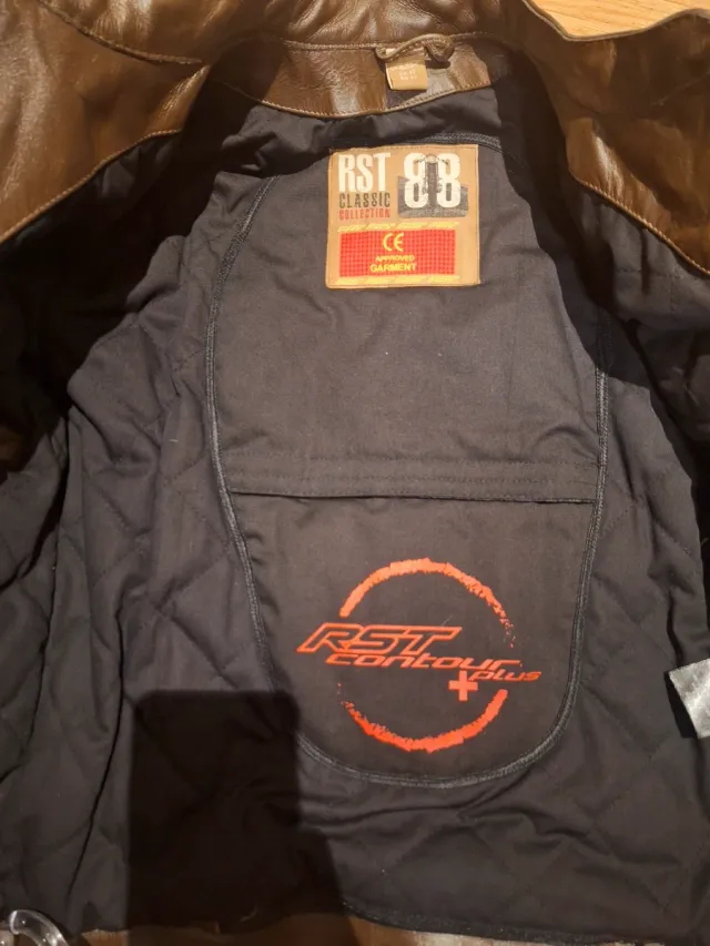 Chaqueta de cuero RST Moto