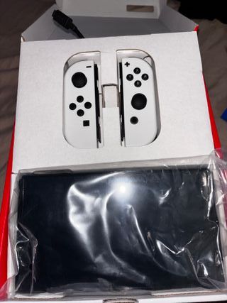 Nintendo Switch OLED Blanca y Negra