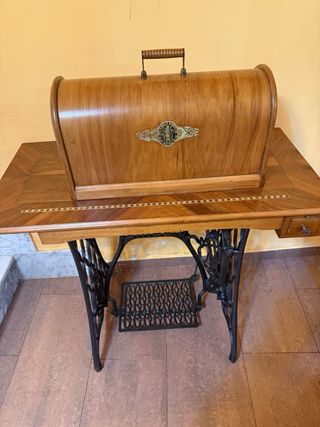 Máquina de coser Singer antigua funciona perfecto