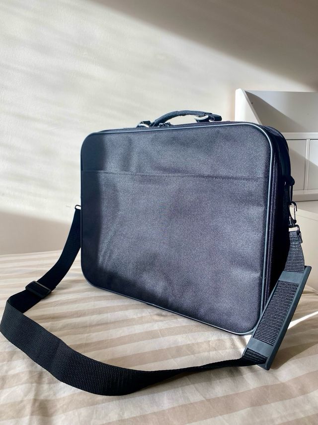 Maletín portátil Vivanco negro