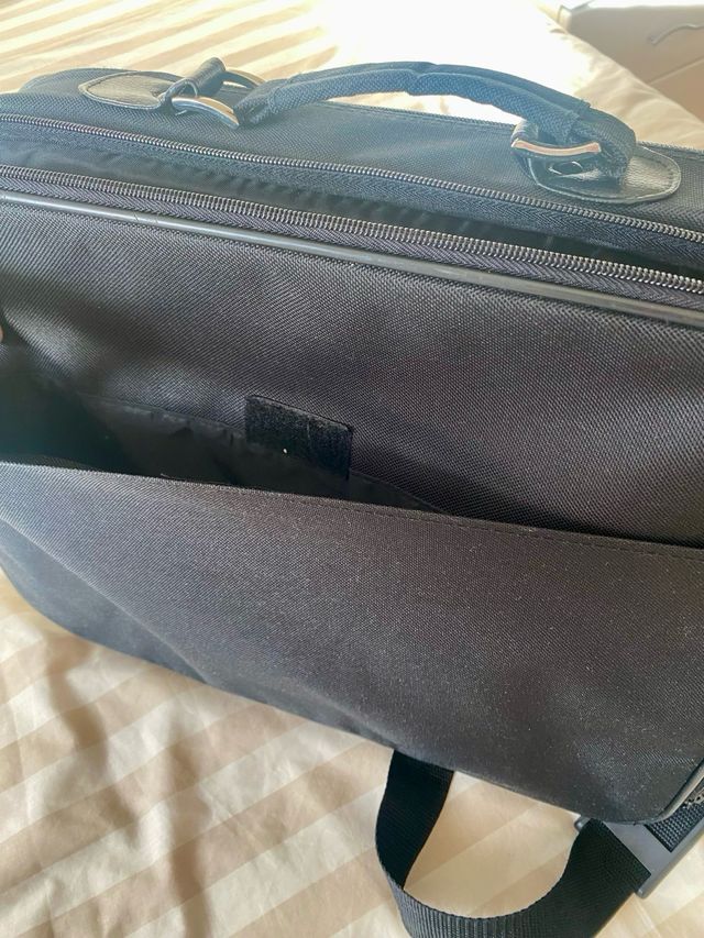 Maletín portátil Vivanco negro