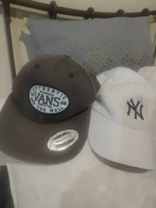 Gorras VANS y New York Yankees