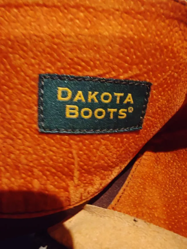 Botas altas de piel y ante. Marca DAKOTA BOOTS