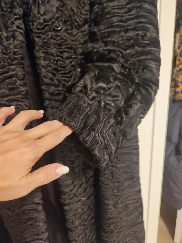 Abrigo Astracán Vintage Negro