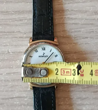 Reloj Nowley Cuarzo Suizo. Nuevo.