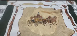 Pañuelo de seda con tonos marrones, nuevo con etiq