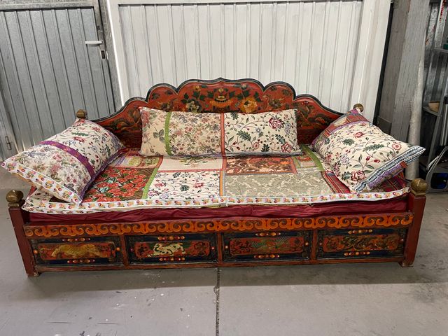 Cama antigua tibetano