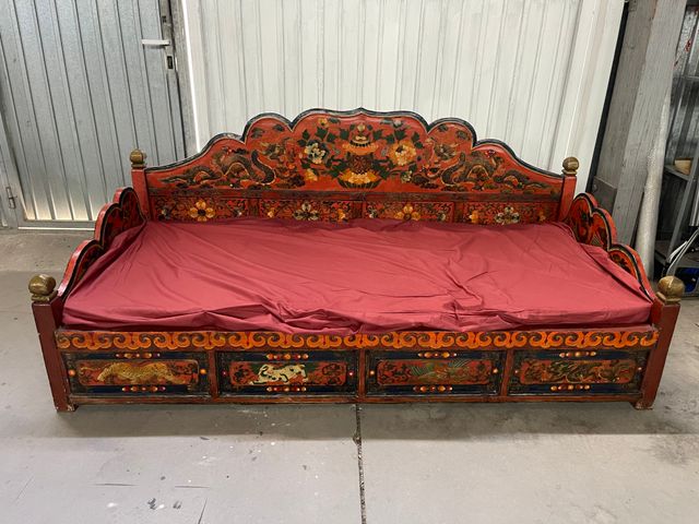 Cama antigua tibetano