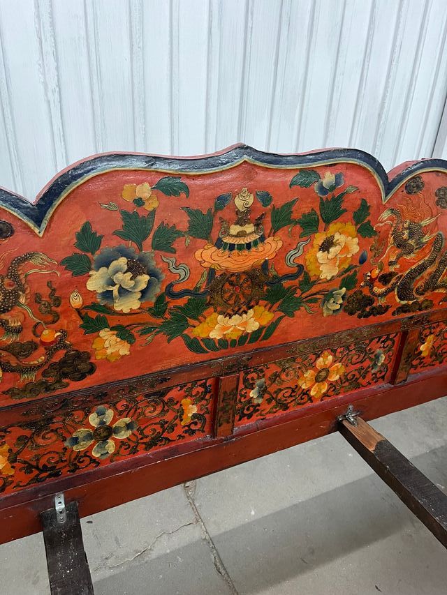 Cama antigua tibetano