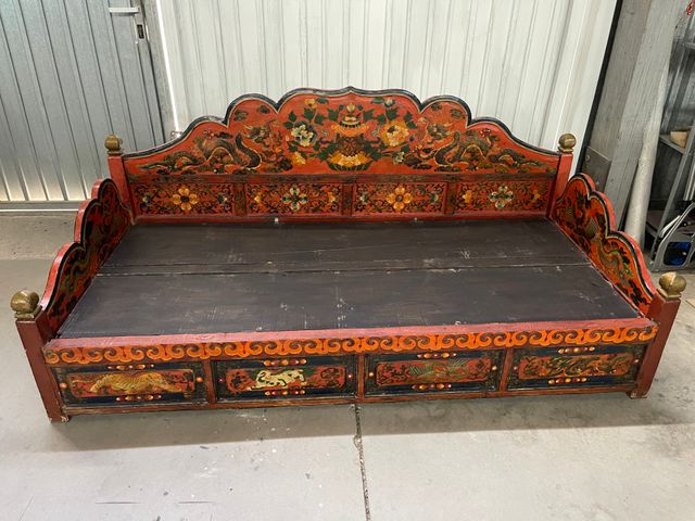 Cama antigua tibetano