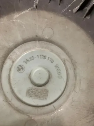 1 unidad Tapacubo BMW E24 14 Ref: 36.13-1179170