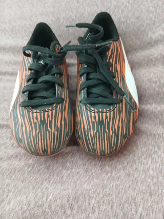 Botas de fútbol Puma Naranja y Negro