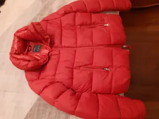 Plumifero Bershka Rojo Talla L (talla pequeño)