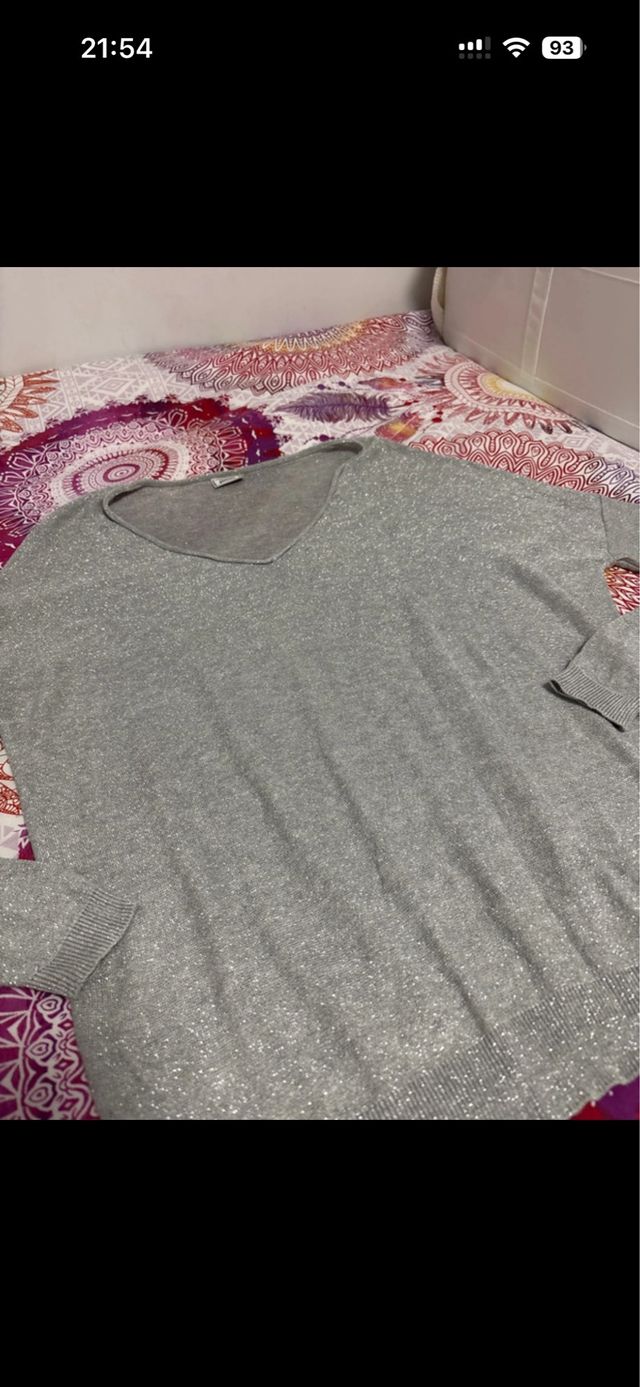 Camisa plateada brillante