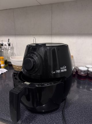 Freidora de aire negra