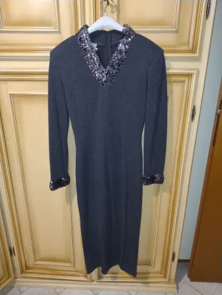 Vestito grigio con paillettes taglia M