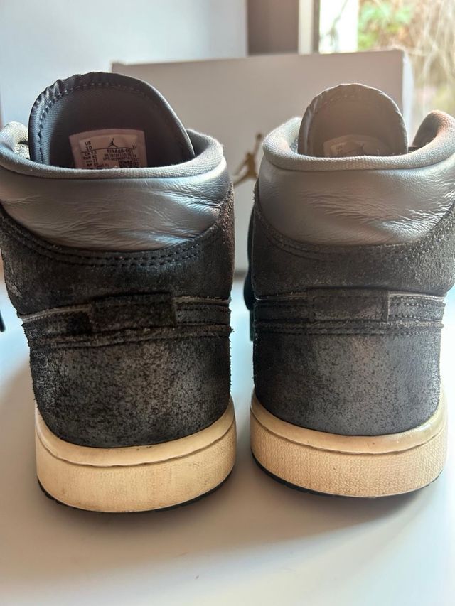 Jordan 1 Grises (Poco Usadas)