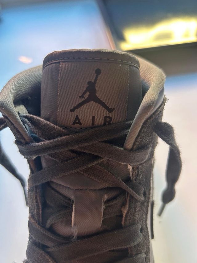 Jordan 1 Grises (Poco Usadas)