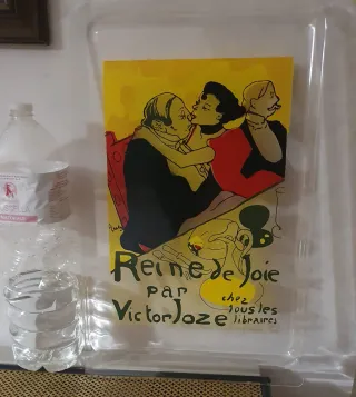 Vassoio in plexiglass Reine de Joie