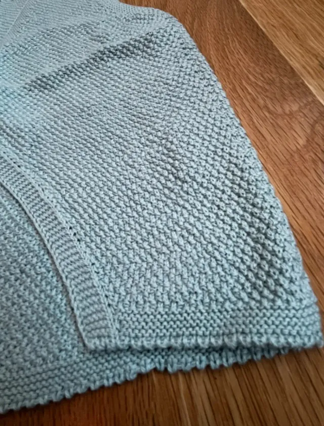 Chaleco punto Little Celebs. NUEVO