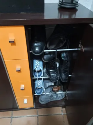 Zapatero Marrón y Naranja