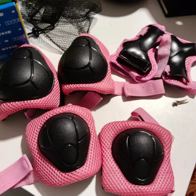 Patines HIKid casco,manillas ,rodillero De codo