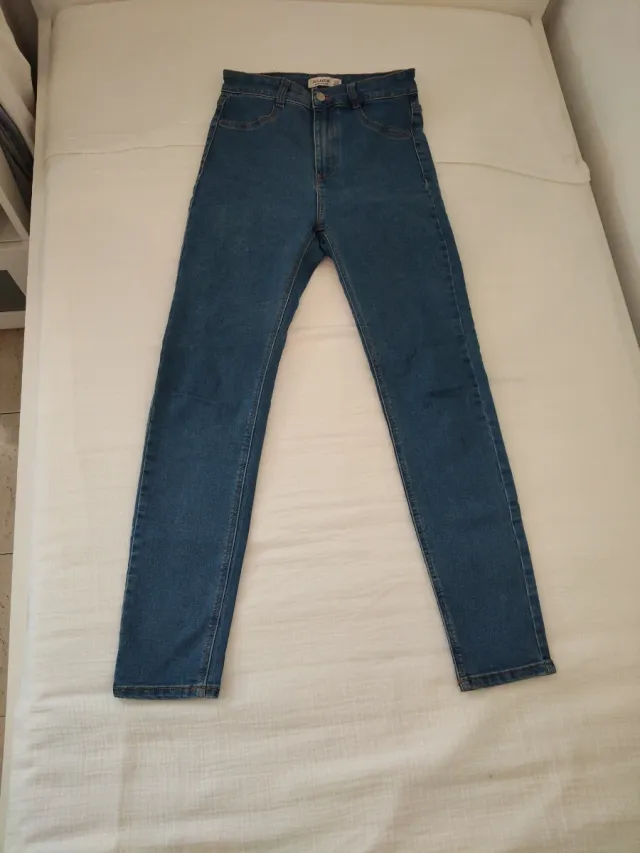Pantalón vaquero Pull&bear + otro de REGALO