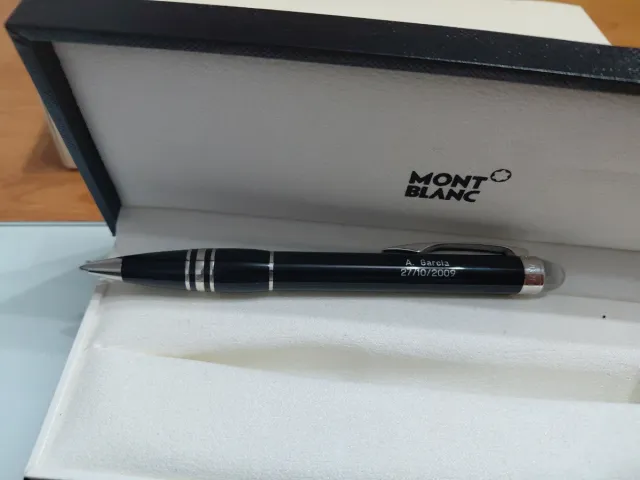 Bolígrafo Mont Blanc con grabado